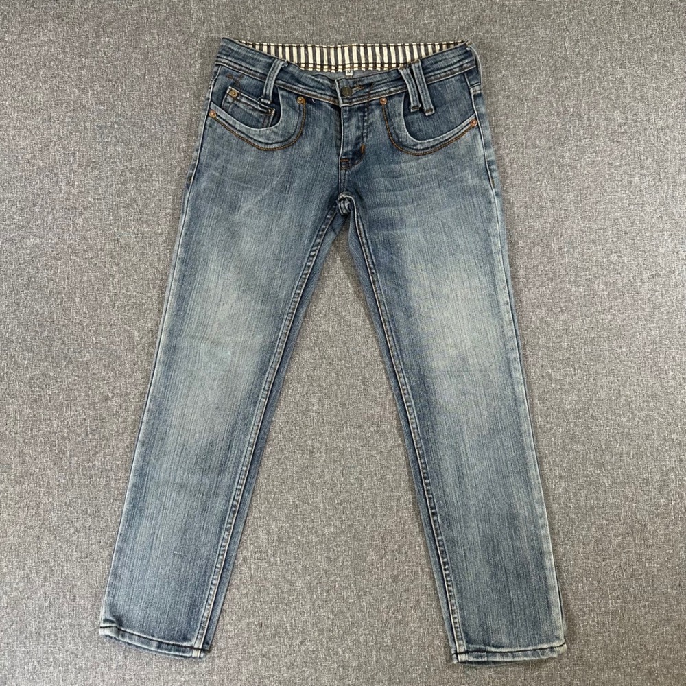 Levi's Women's Straight Leg Jeans in Light Blue Wash